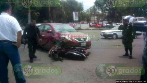 Dos mujeres heridas luego de ser arrolladas por vehículo, en Apatzingán, Michoacán - Foto 1 