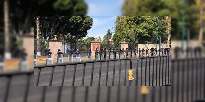 SPUM se manifiesta en Casa de Gobierno, exigen pagos atrasados 