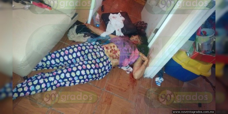 Asesinan en Uruapan a una mujer y sus dos hijos - Foto 0 