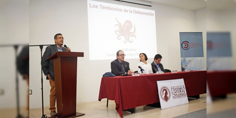 Urgente frenar la defaunación en el planeta: Rodolfo Dirzo 