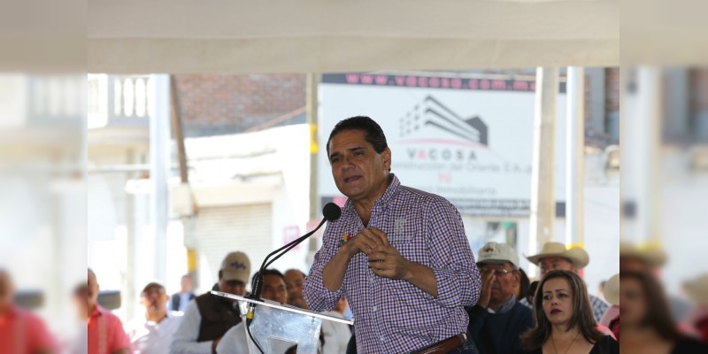 Con la suma de voluntades se genera desarrollo para Zitácuaro: Silvano Aureoles 