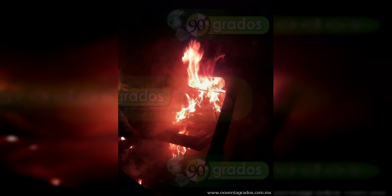 Ebrio, causa incendio en una casa de Zitácuaro - Foto 0 