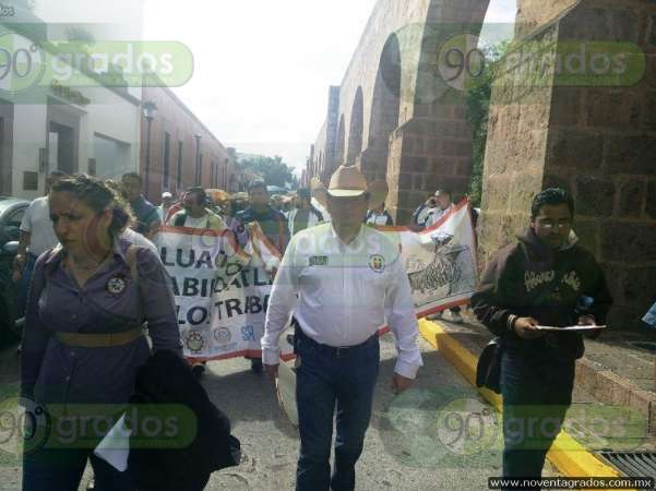 Integrantes del FESEMSS se manifiestan en el Centro Histórico de Morelia - Foto 2 