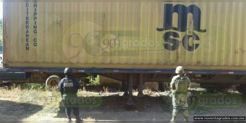 Aseguran dos contenedores robados en Arteaga - Foto 1 