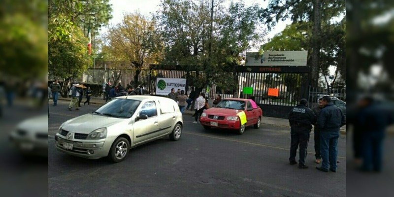 Diversos bloqueos y manifestantes desquician Morelia este miércoles 