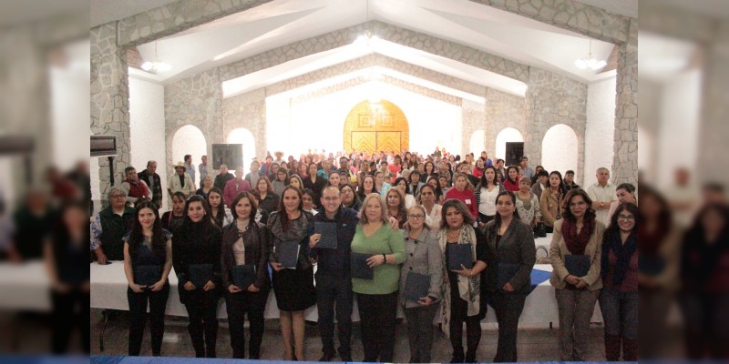 Para Acción Nacional las mujeres son primordiales: Hinojos Pérez 