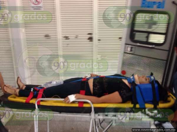 Volcadura en La Huaca, Michoacán, deja cuatro estudiantes heridos - Foto 1 