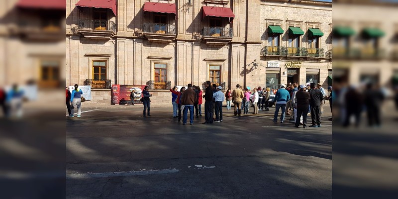 SPUM se manifiesta frente a Palacio de Gobierno - Foto 2 