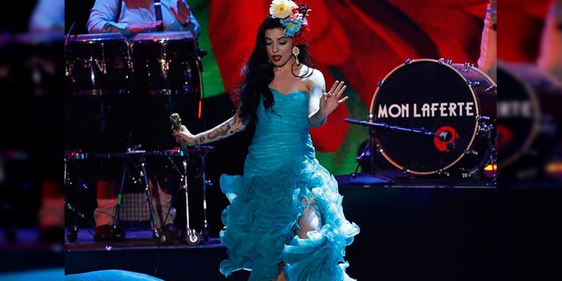 Mon Laferte se retira de la música 