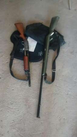 Con droga, armas y una granada detienen a cuatro sujetos en Aguililla, Michoacán - Foto 3 