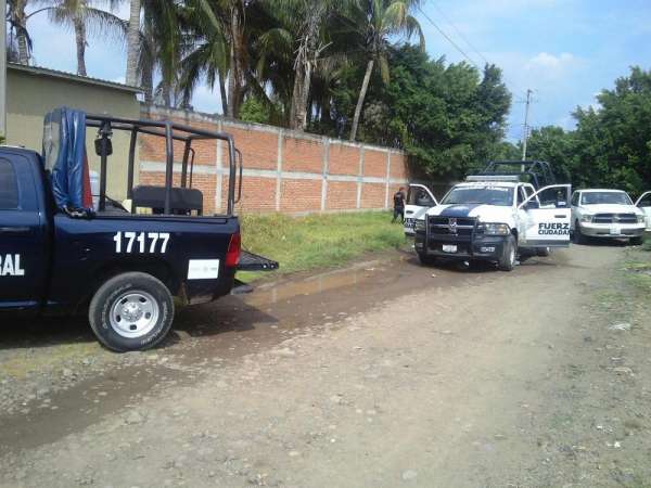 Con droga, armas y una granada detienen a cuatro sujetos en Aguililla, Michoacán - Foto 8 