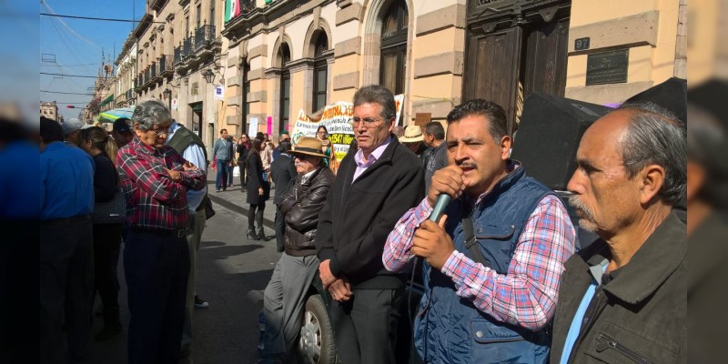 CNTE rechaza privatización de servicios de educación 