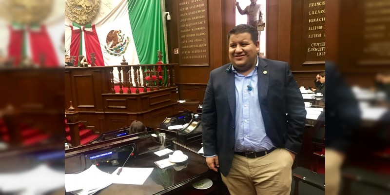 La educación seguirá siendo laica y gratuita en Michoacán: Juan Pablo 