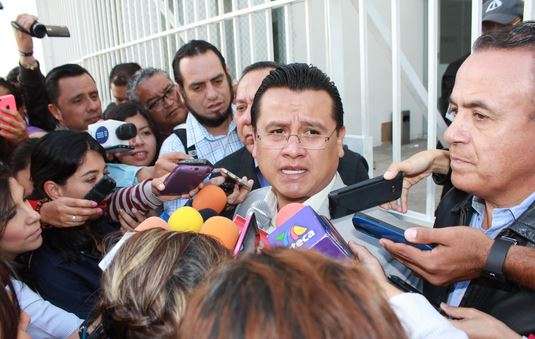 PRD Michoacán presenta denuncia penal contra PVEM por entrega de tarjetas 