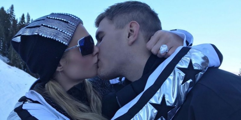 Le piden matrimonio a Paris Hilton con un anillo valorado en unos dos millones de dólares  