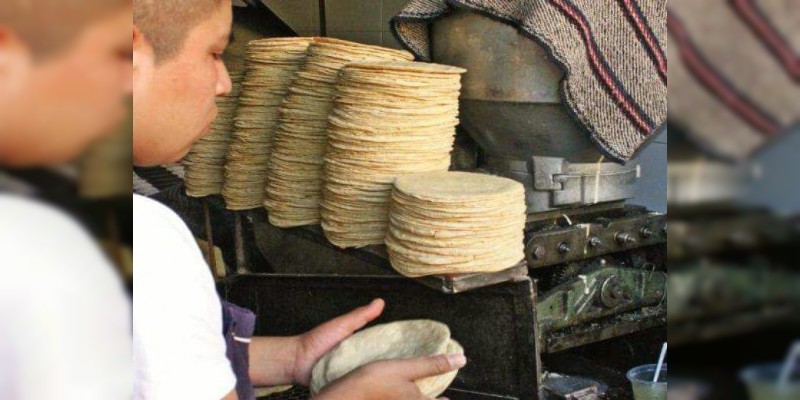 La tortilla podrá subir de precio y alcanzar hasta los $24.00 el kilo en este puerto de Lázaro Cárdenas 