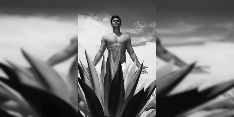 Carlos Rivera comparte fotografía y sus fanáticas enloquecen 