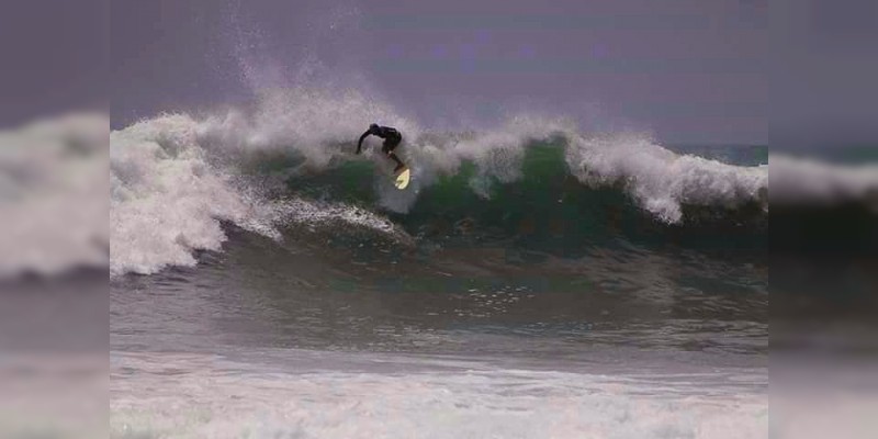 Las playas michoacanas en el gusto de surfistas extranjeros: Sectur 