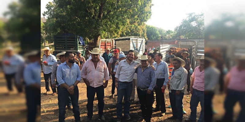 La Confederación Nacional de Propietarios Rurales transforma ganadería en la tierra caliente de Michoacán 