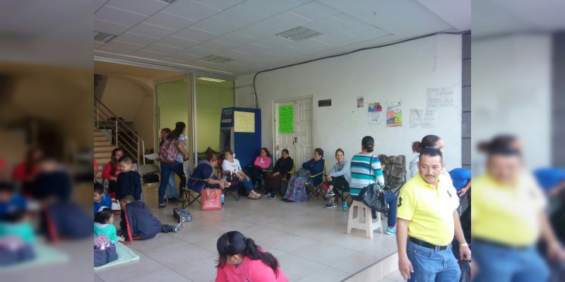 CNTE realiza tomas en oficinas de renta del estado - Foto 4 