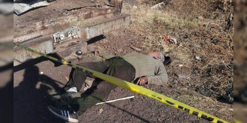 Hallan cadáver en Ecuandureo, Michoacán 