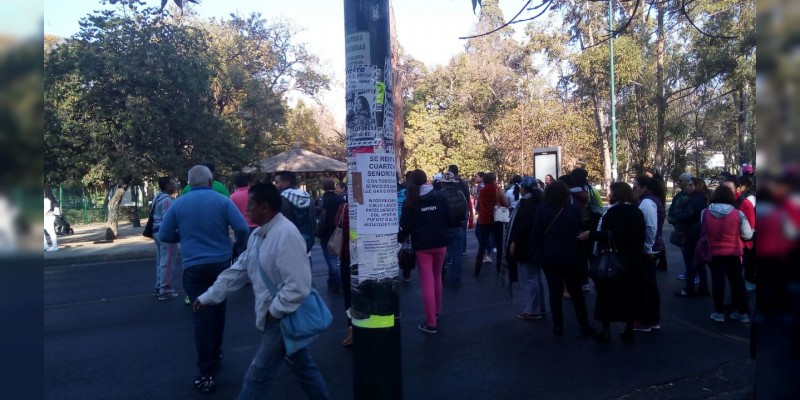 SNTE bloquea la Avenida Ventura Puente, exigen pagos atrasados - Foto 1 