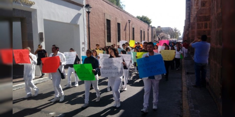 Estudiantes Nicolaitas marchan a Palacio de Gobierno, exigen clases - Foto 0 