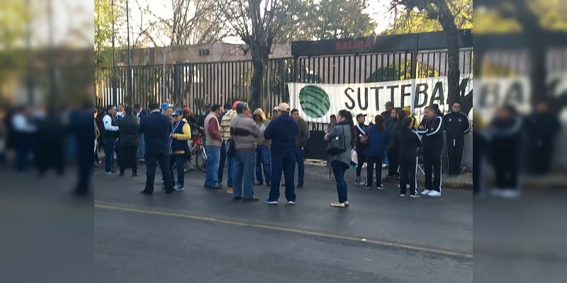 Integrantes del FESEMSS bloquean avenida Ventura Puente y Acueducto - Foto 2 