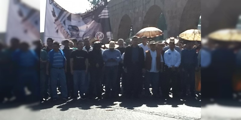 Inicia mega marcha de los sindicatos educativos - Foto 1 