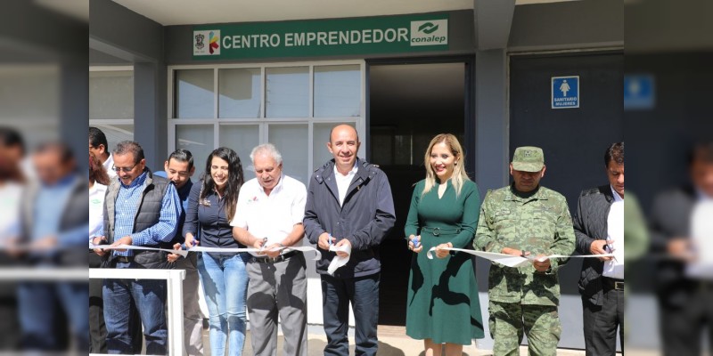 Con una inversión de un millón 500 mil pesos inaugura SEE obras en el Conalep plantel Zamora 