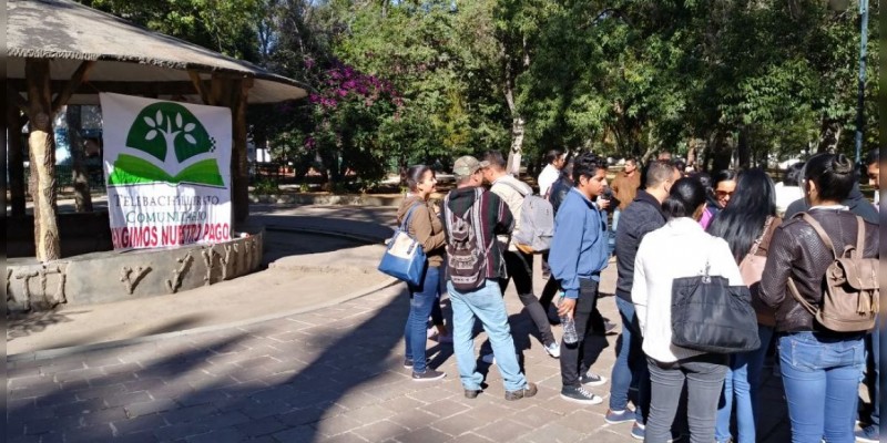 Estudiantes de Telebachillerato toman la Secretaría de Finanzas 