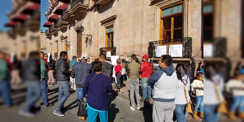 CECADEJ se manifiesta en Palacio de Gobierno 