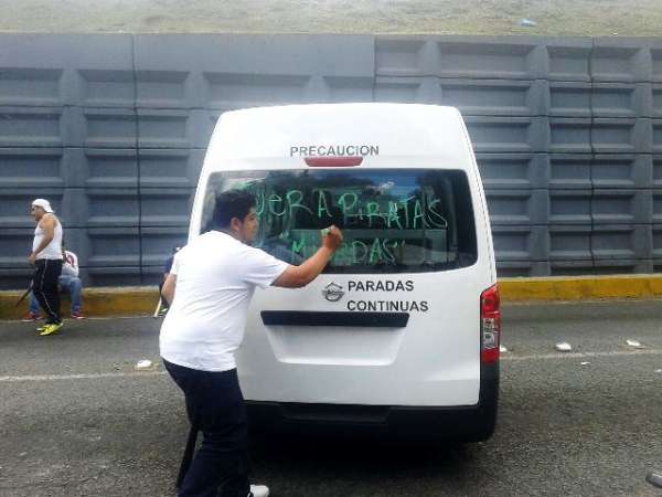 Transportistas se manifiestan en Morelia; bloquearán el Centro Histórico - Foto 1 