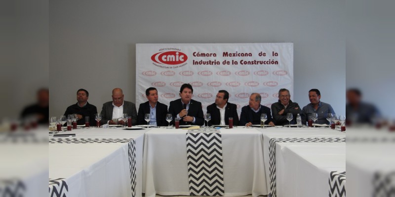 Revisa Cámara Mexicana de la Industria de la Construcción Michoacán plan de trabajo 2018 con Srio. Nacional 