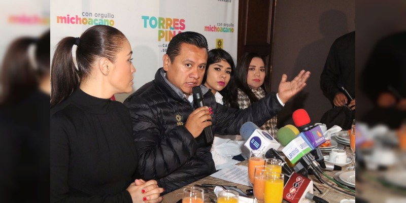 Torres Piña se compromete a buscar recursos para prevenir la violencia de género 