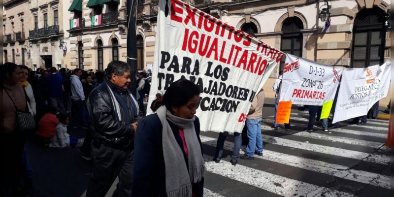 Inicia marcha de la CNTE rumbo al centro de Morelia 