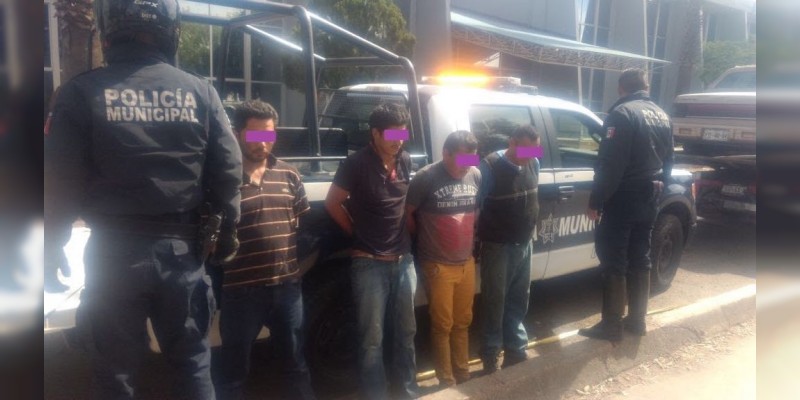 Policías morelianos detienen a banda de ladrones  