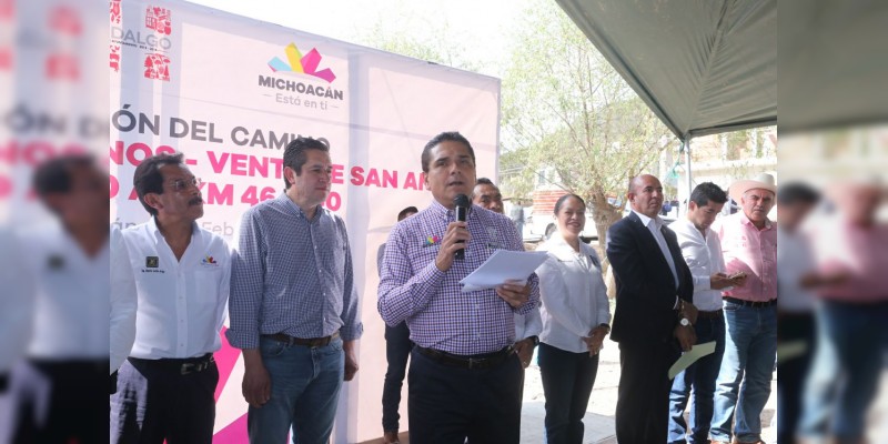 Entrega Gobernador rehabilitación del camino Ciudad Hidalgo - Mata de Pinos - Venta de San Andrés 