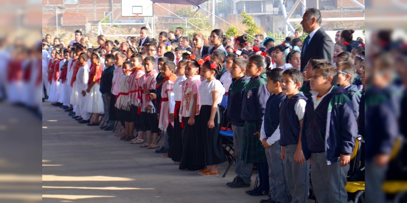 El Centro Educativo ”Maestro Aquiles Córdova Morán“  festeja tres años de lucha 