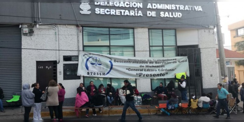 STDSSM toma las oficinas de la Secretaría de la Salud 