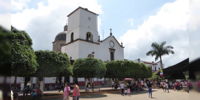 Sectur realiza recorrido guiado por el pueblo mágico de Tacámbaro   