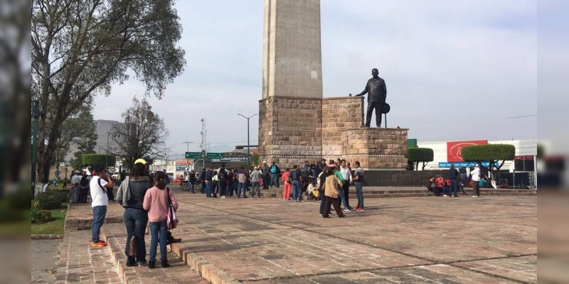 CNTE se concentra en el Obelisco a Lázaro Cárdenas 