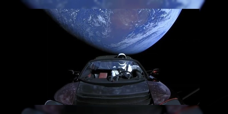 Auto de Tesla viaja a la órbita de Marte 