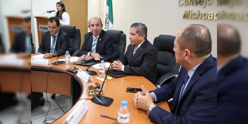 Firma SEE Convenio de Colaboración con el INE en Michoacán 