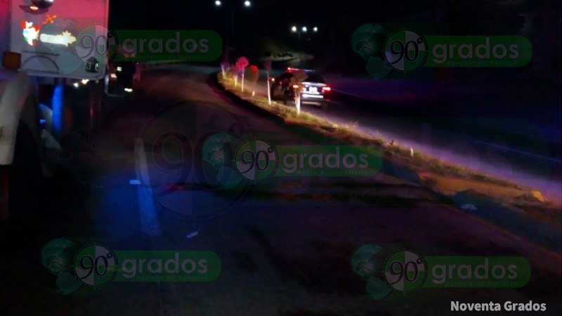 Muere persona al ser atropellada por “auto fantasma” en Zitácuaro, Michoacán - Foto 0 