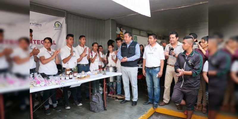 TEBAM ofrece educación de calidad en todo el estado: Juan Carlos Barragán 