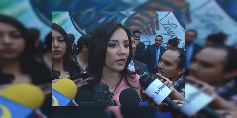 No se ha incumplido la agenda legislativa: Adriana Hernández 