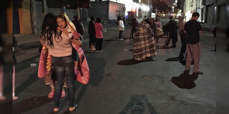 Sismo de medianoche sacude a la Ciudad de México 