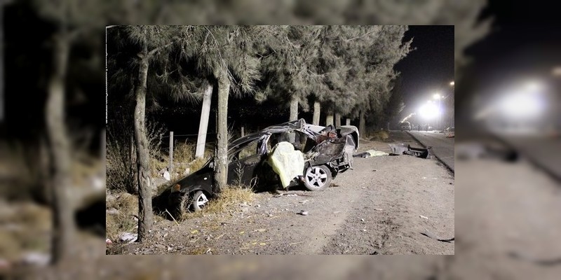 Mueren cinco niños que manejaban coche en Tláhuac, Ciudad de México 