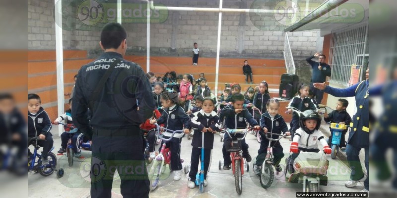 Imparten taller de educación vial a preescolares en Zitácuaro, Michoacán - Foto 1 